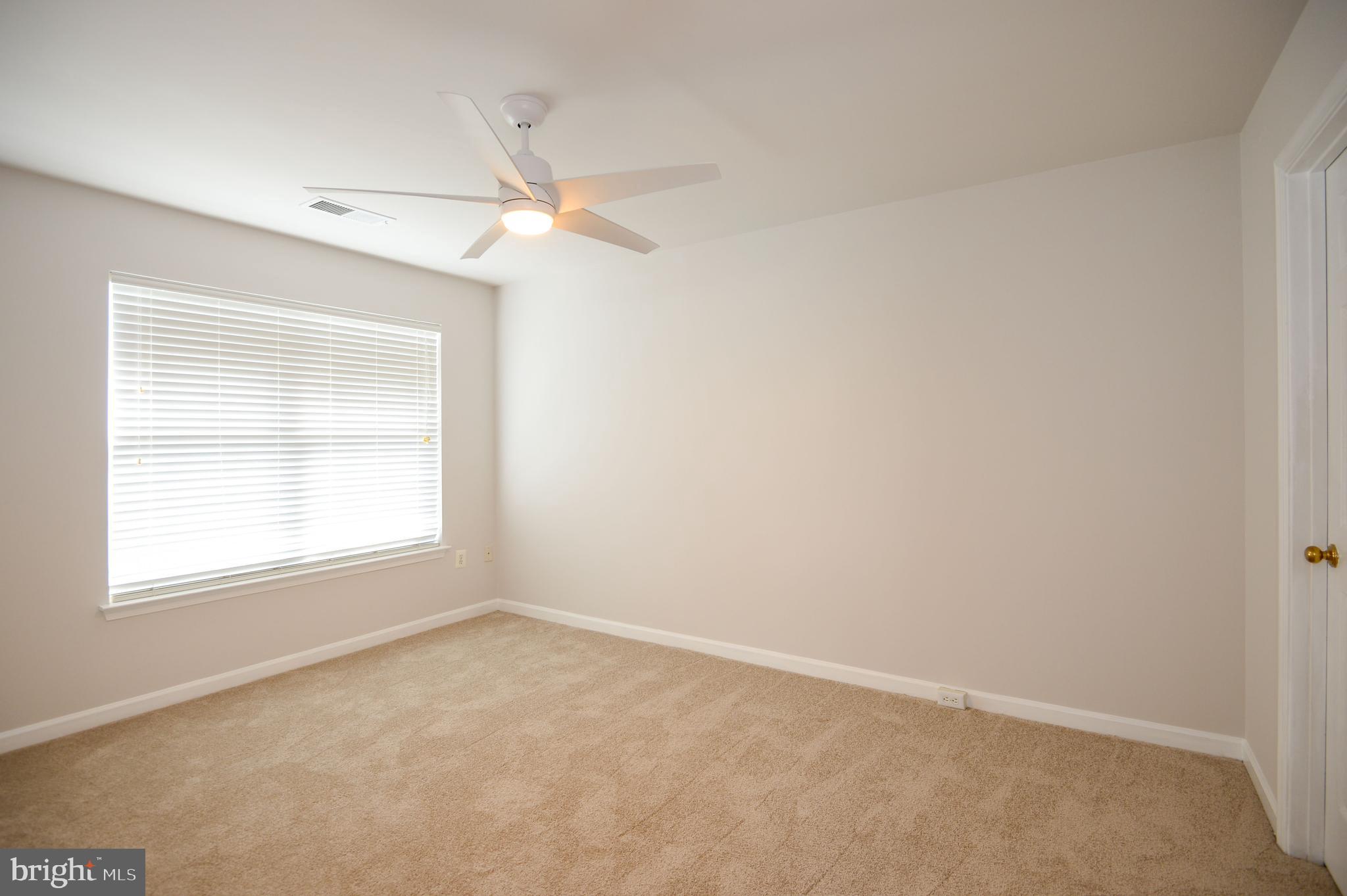 ASHBURN VILLAGE - Residential