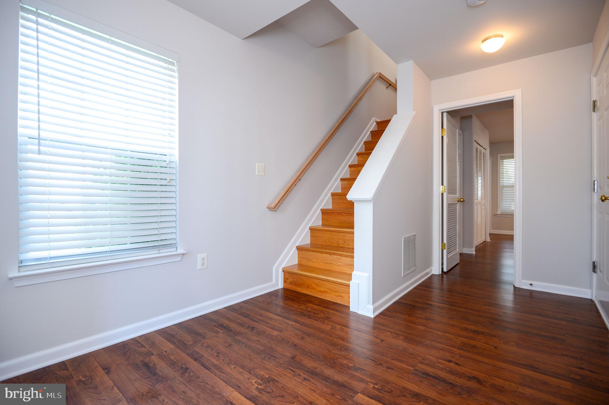 ASHBURN VILLAGE - Residential