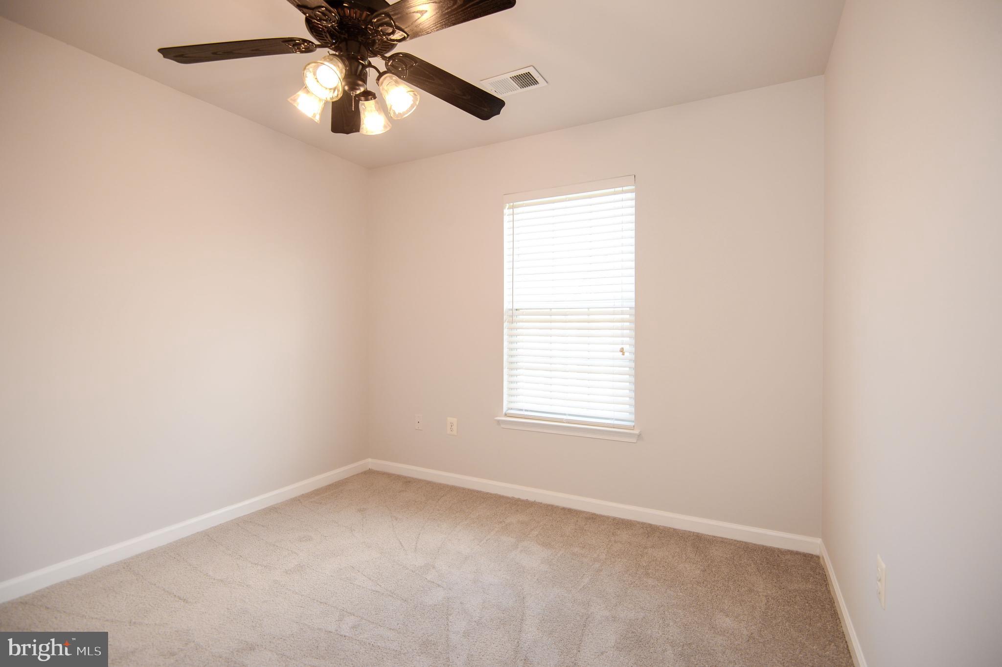 ASHBURN VILLAGE - Residential