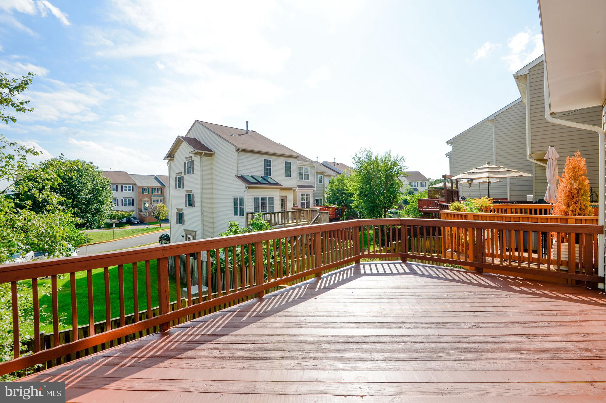 ASHBURN VILLAGE - Residential