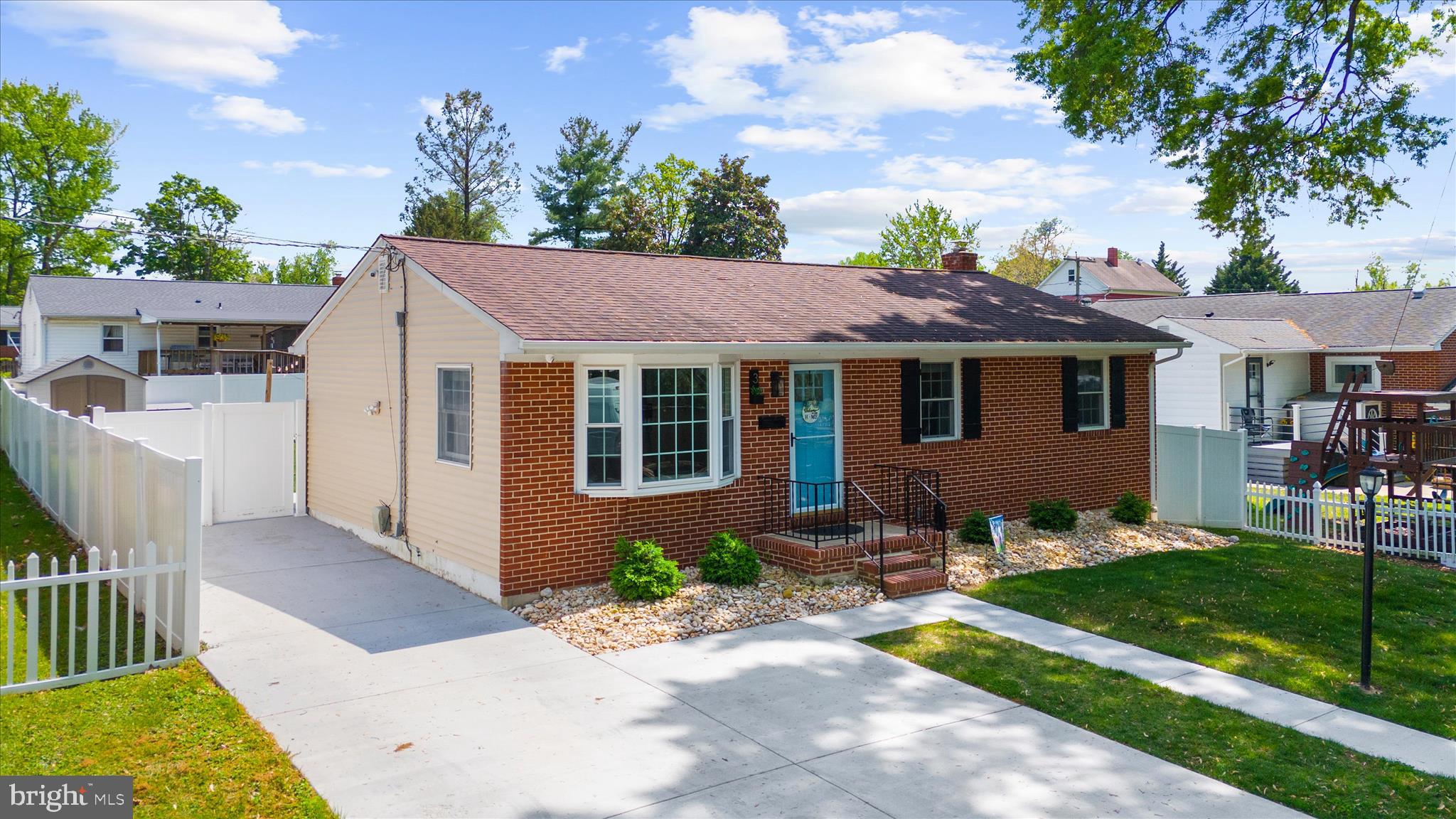 3 BELVEDERE AVENUE