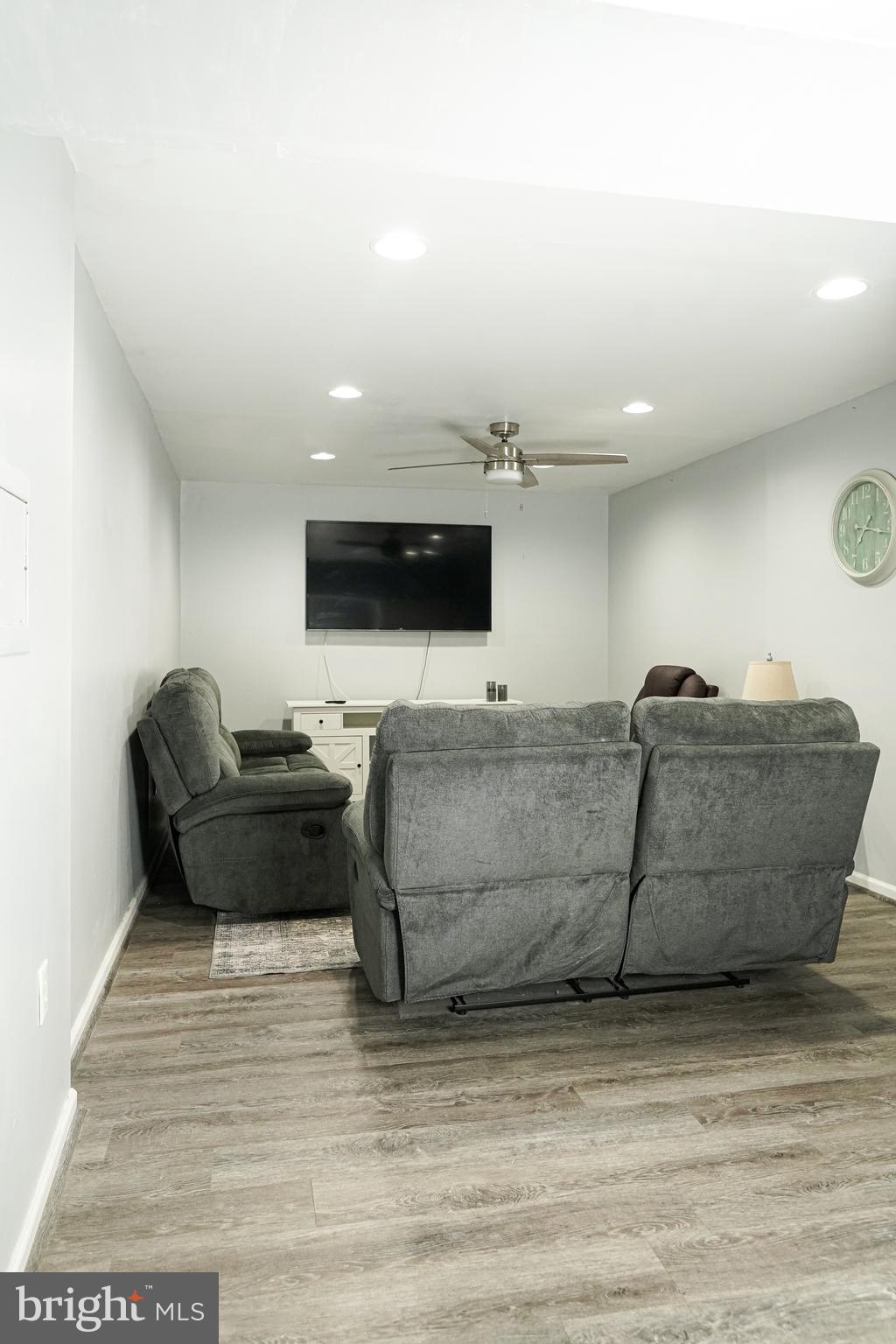 SUBURBAN ESTATES - Residential