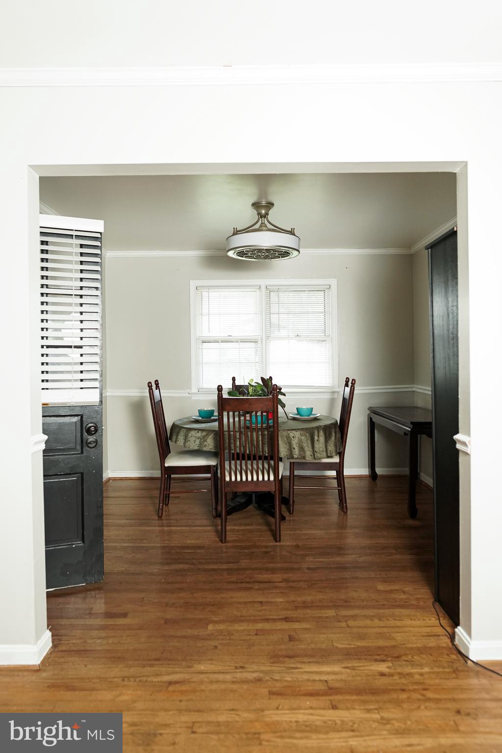 SUBURBAN ESTATES - Residential