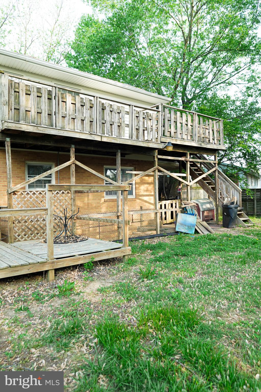 SUBURBAN ESTATES - Residential