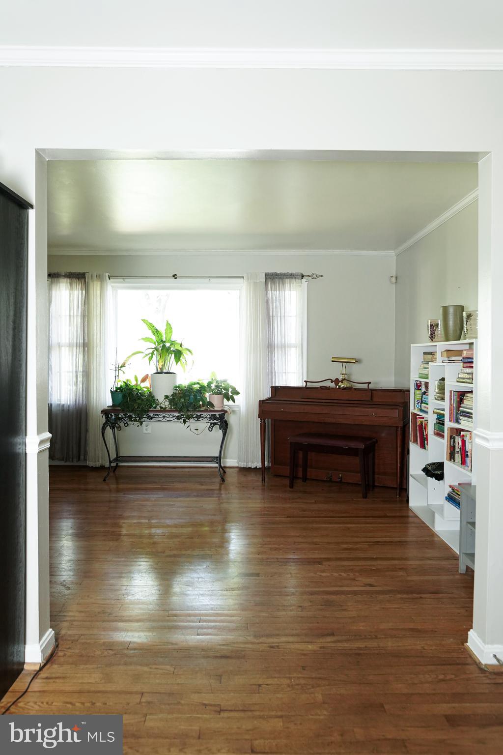 SUBURBAN ESTATES - Residential