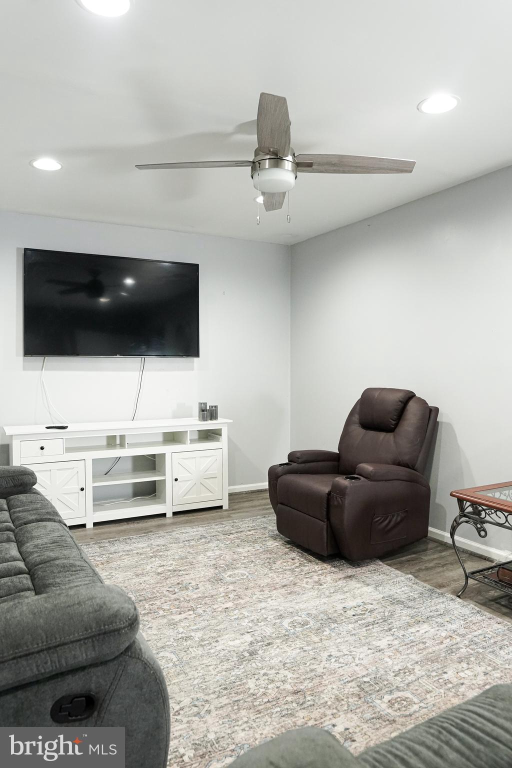 SUBURBAN ESTATES - Residential