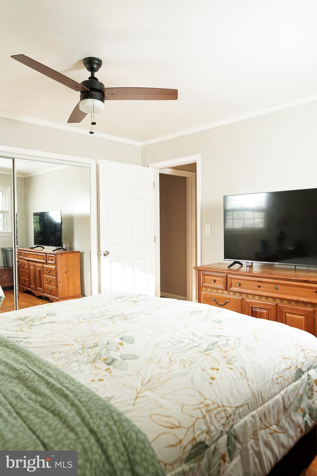 SUBURBAN ESTATES - Residential