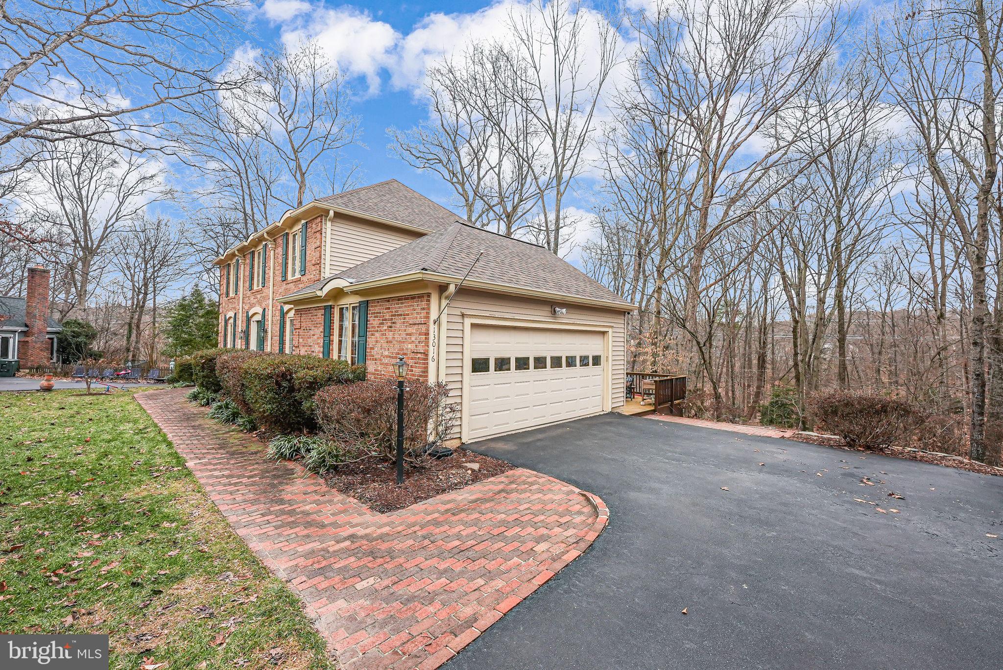 LYNWOOD - Residential