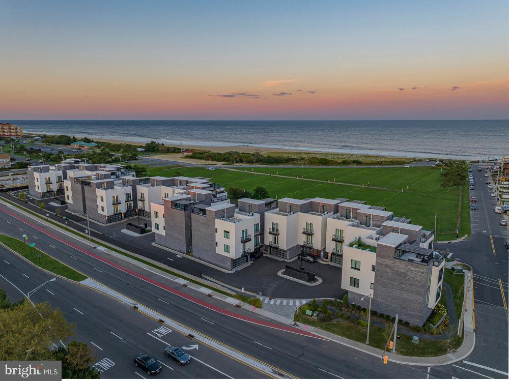 200 OCEAN AVENUE N 17