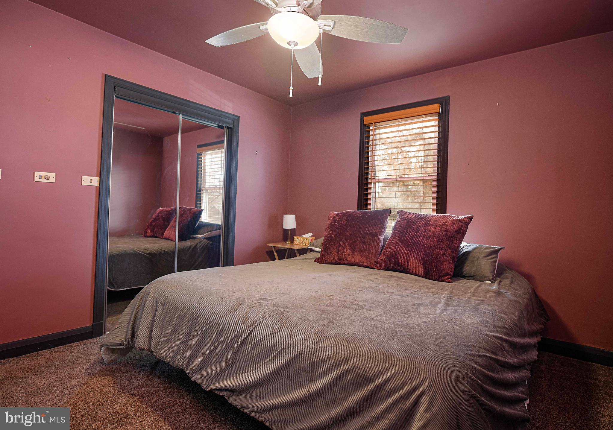 PARADISE MANOR - Residential