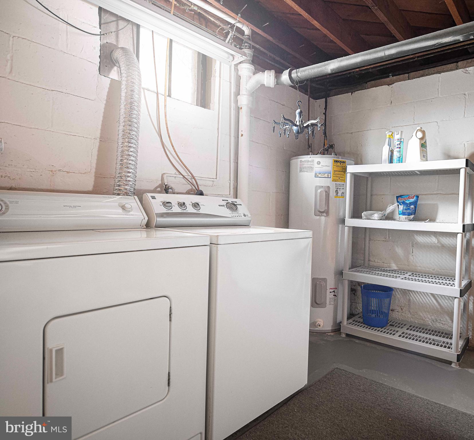 PARADISE MANOR - Residential