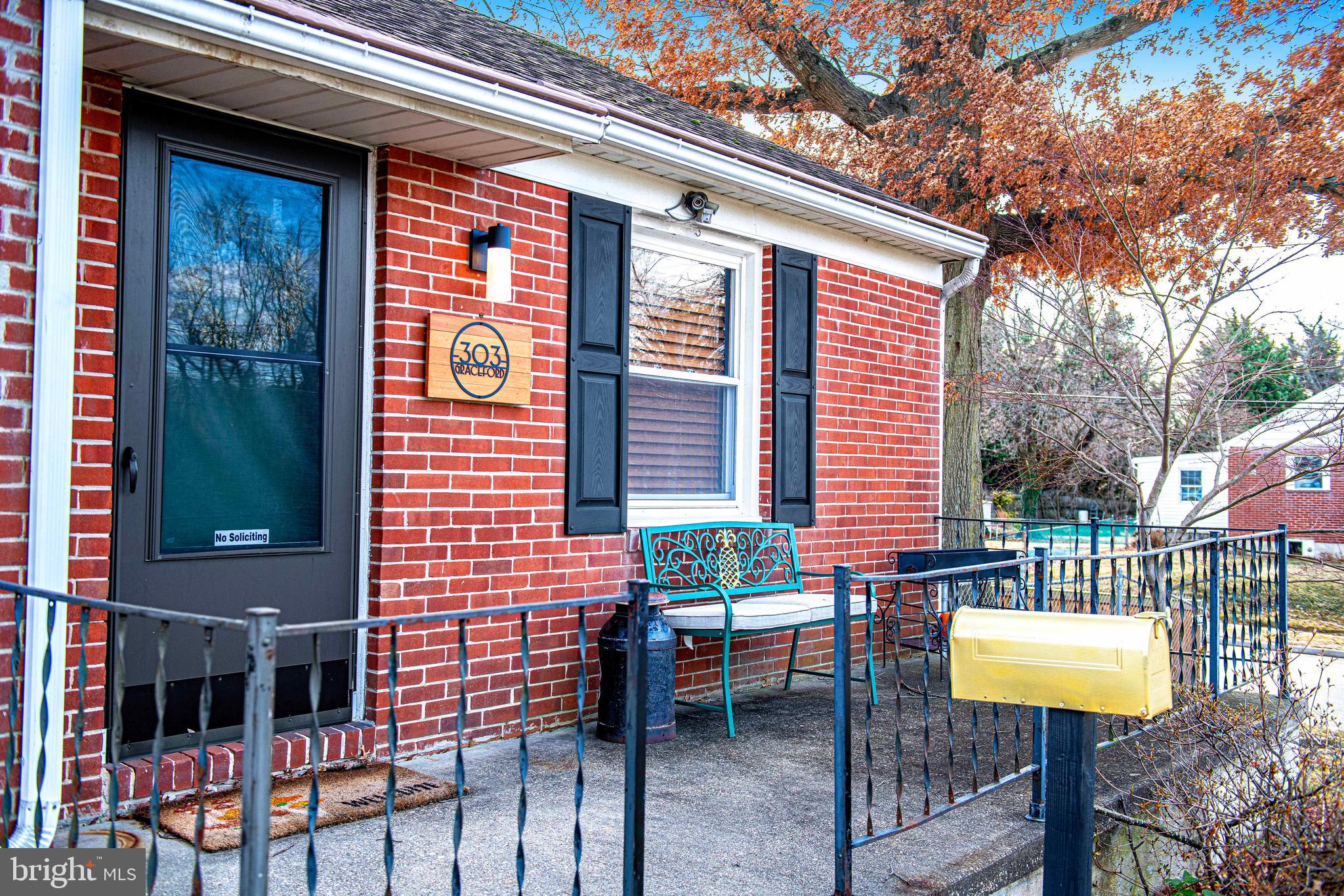 PARADISE MANOR - Residential