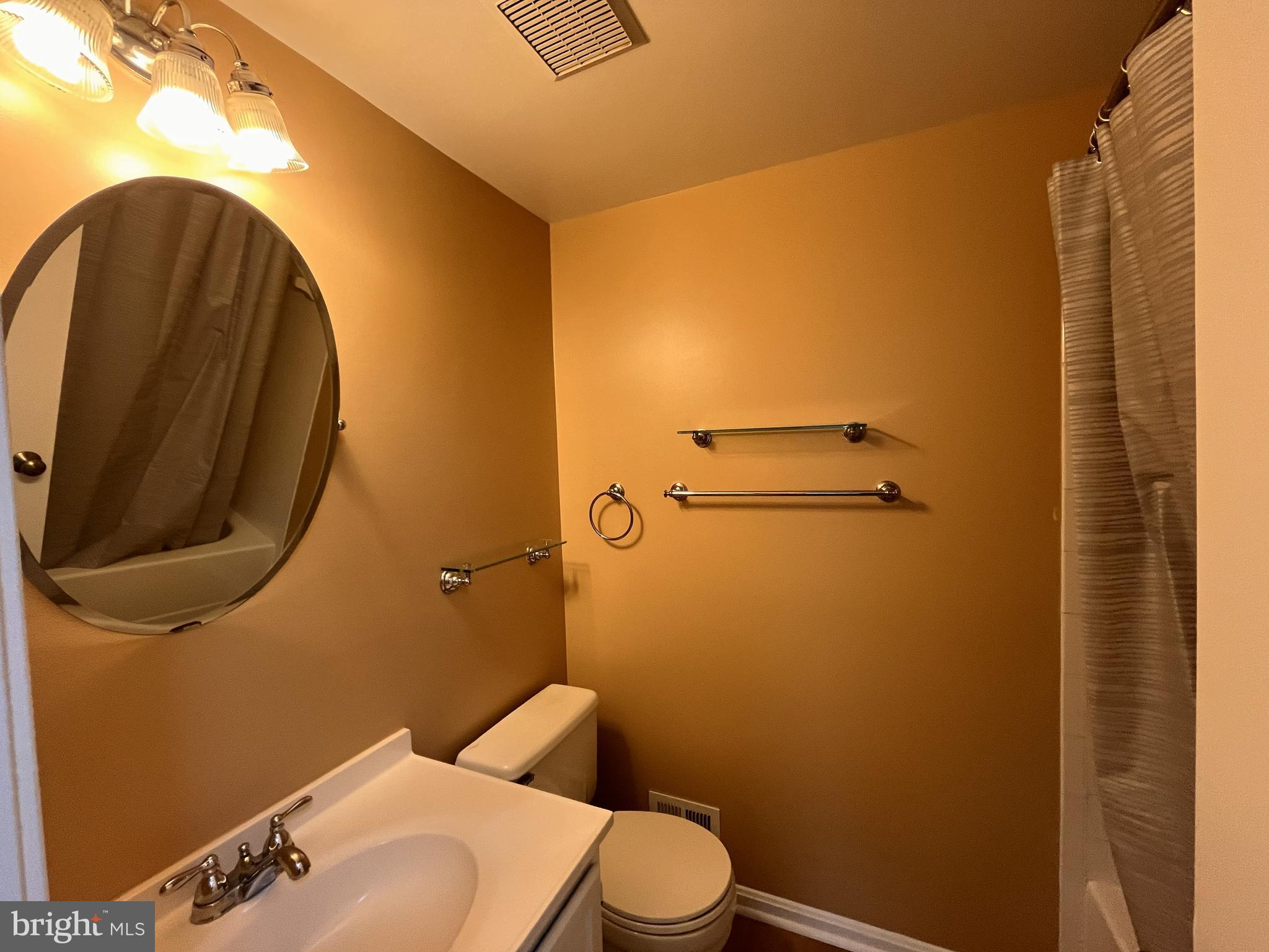 ENFIELD CHASE PLAT FOUR - Residential