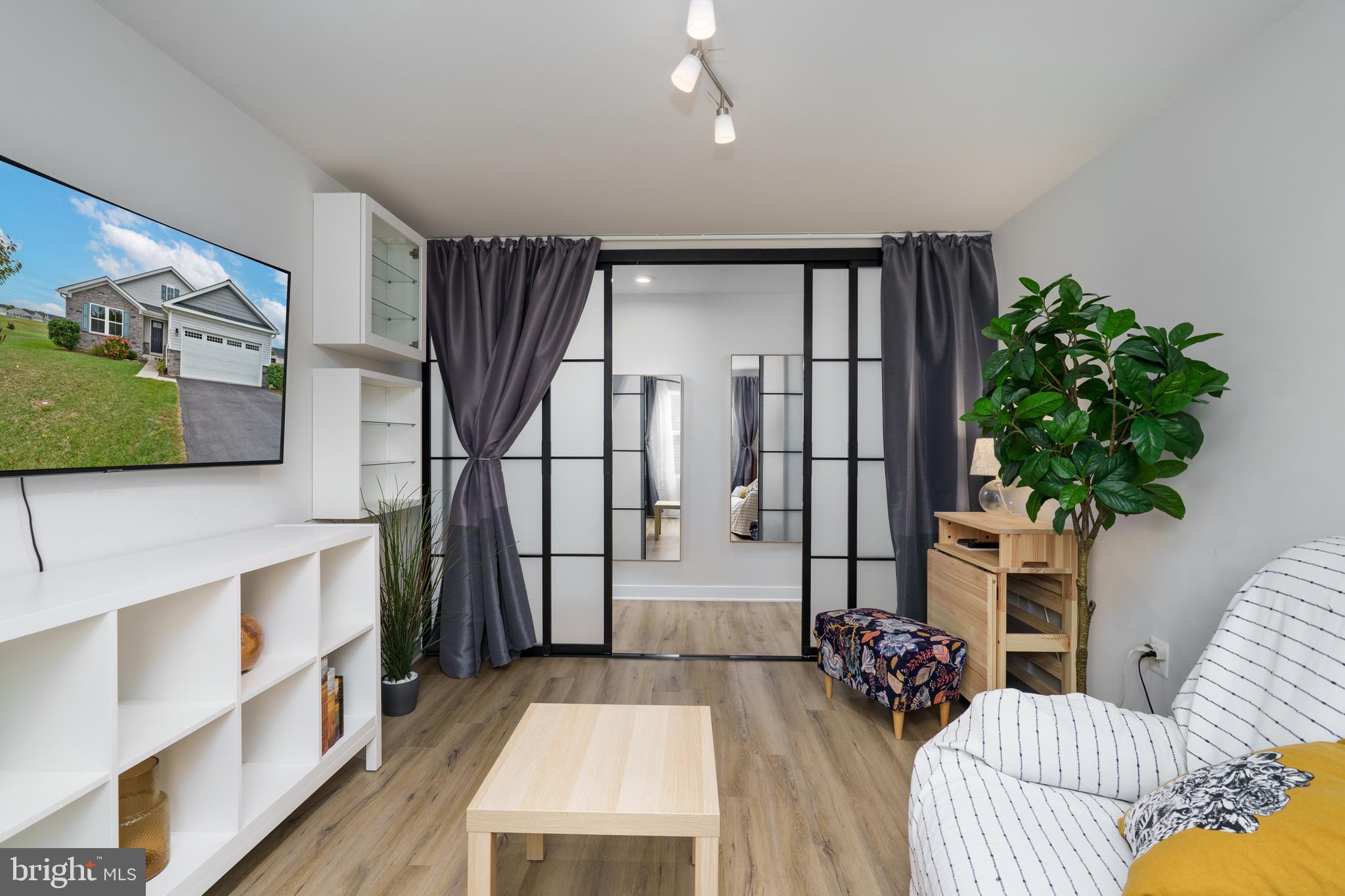 CHANDLERS GLEN - Residential