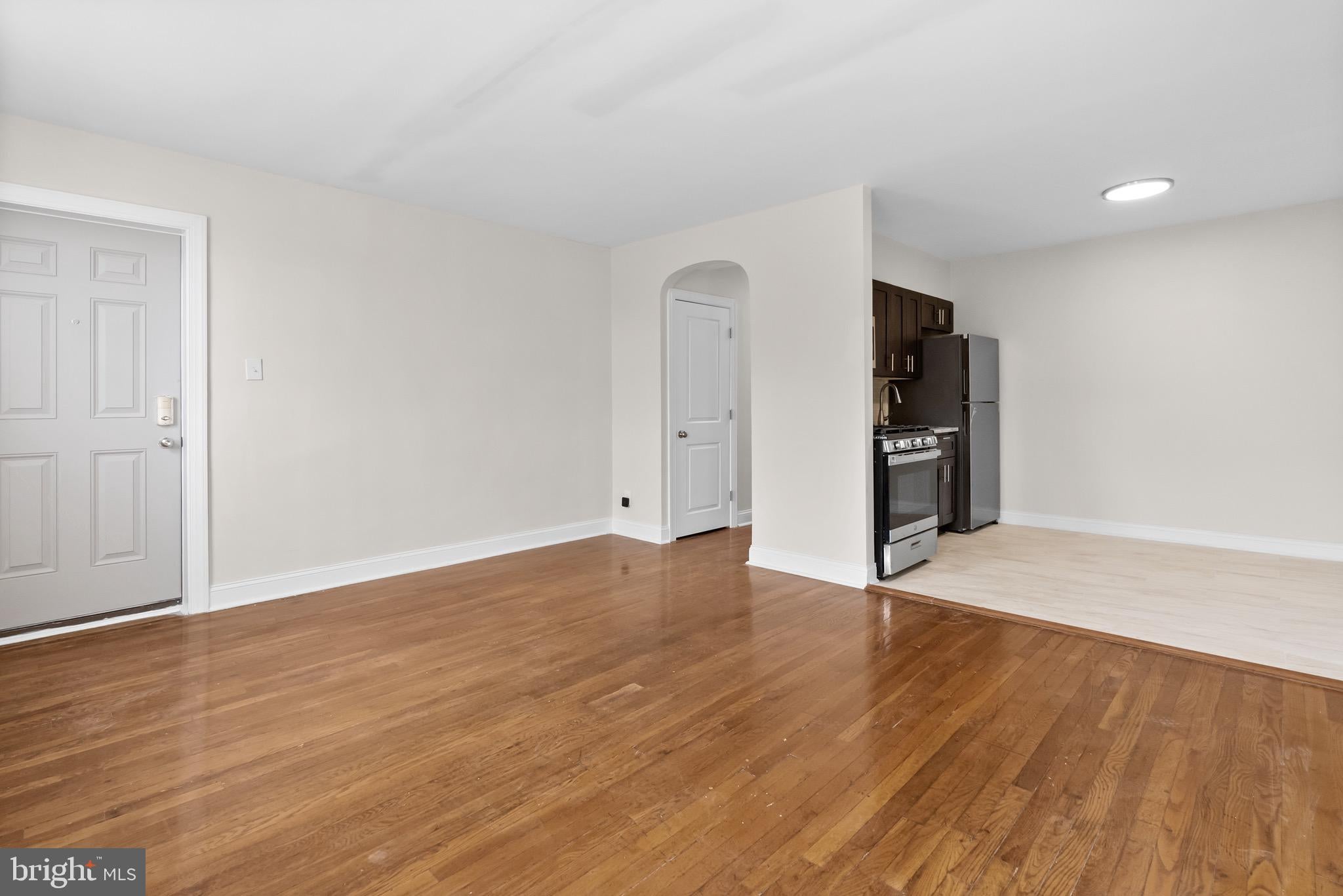 5160 D STREET 2