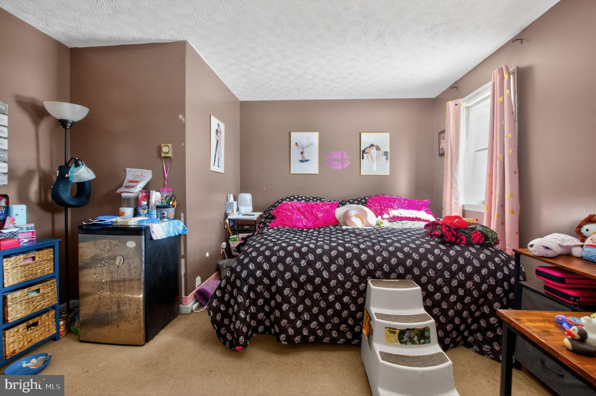 HILLCREST ACRES - Residential