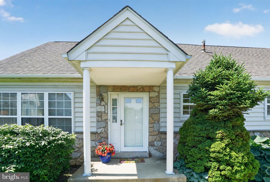 Photo of 4201 Chatham Circle, UPPER CHICHESTER, PA 19014 (MLS # PADE2112182)