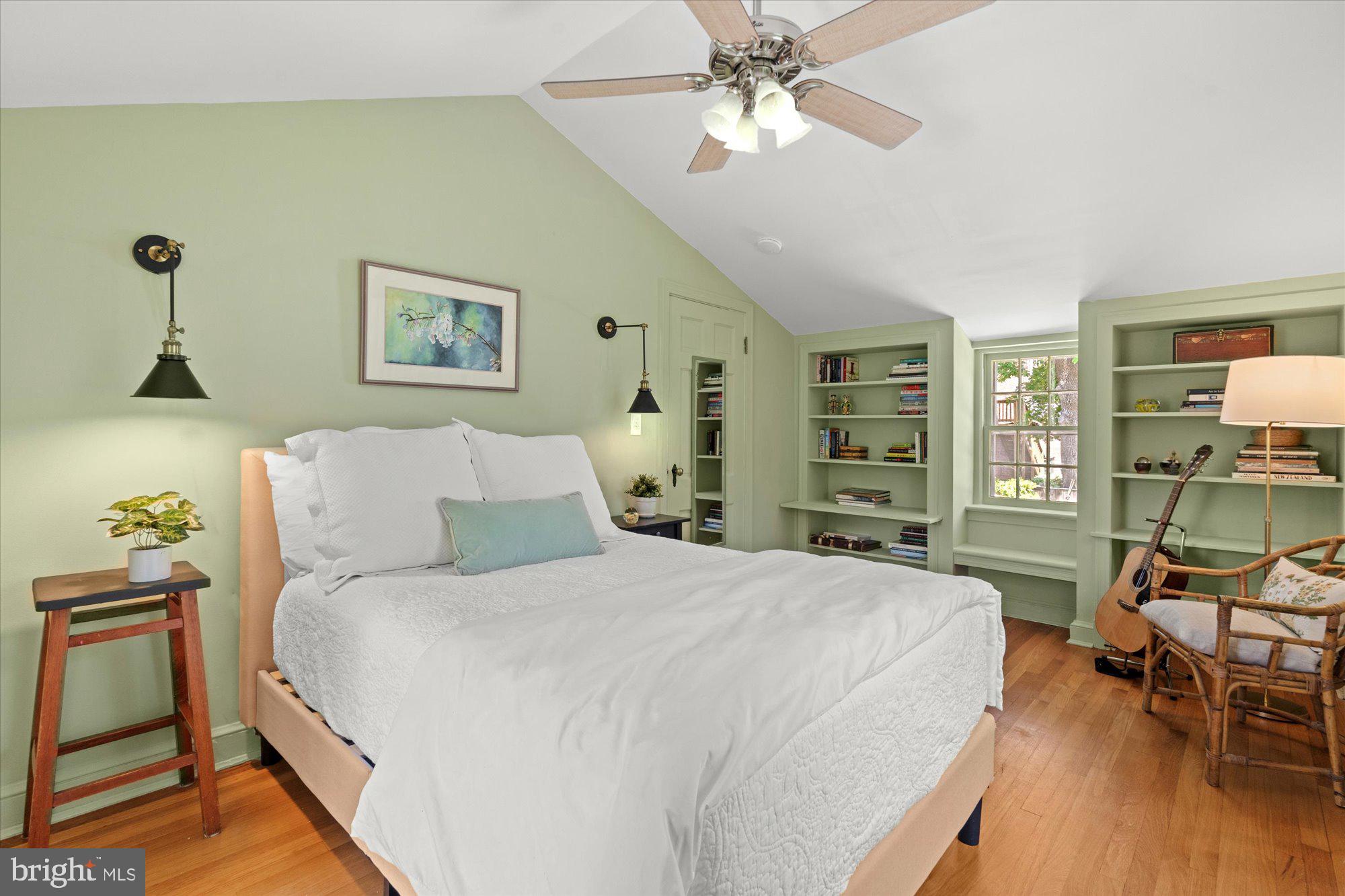 MEADOWBROOK VILLAGE - Residential