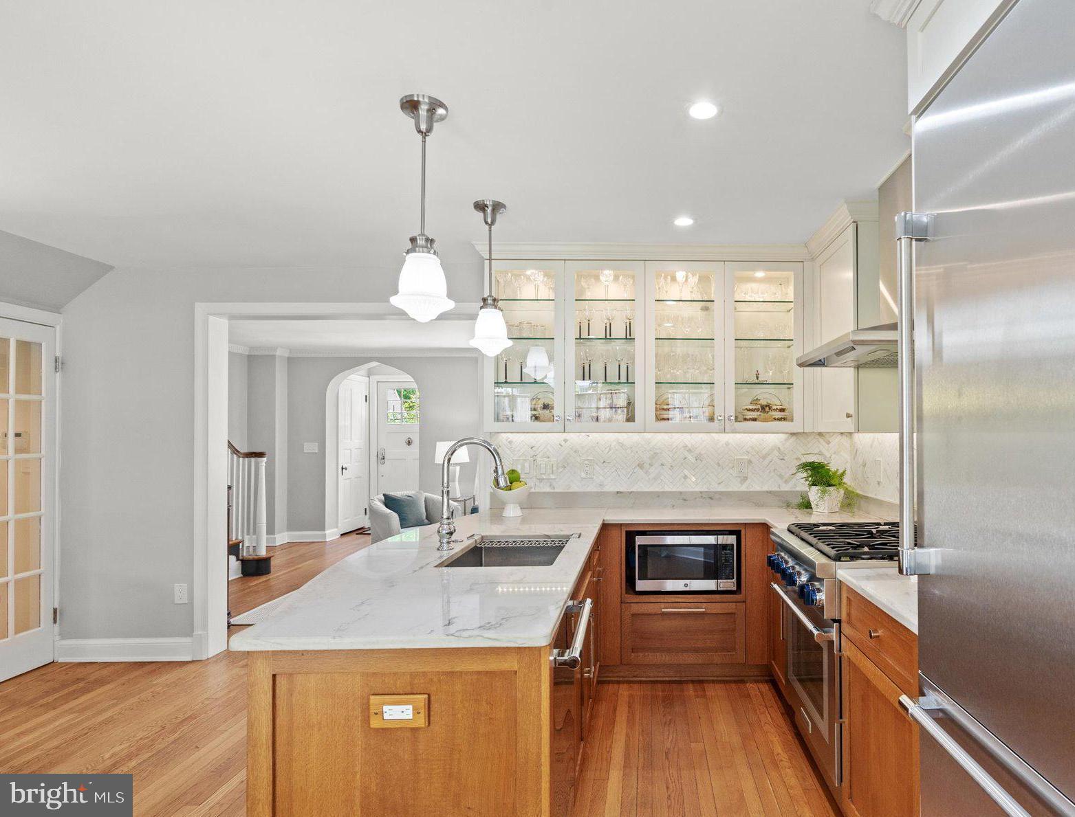 MEADOWBROOK VILLAGE - Residential