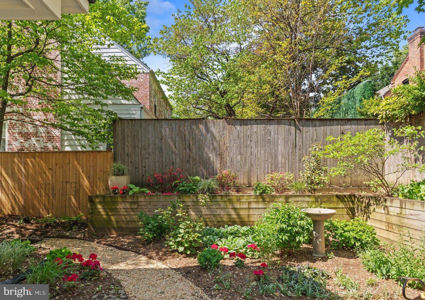 MEADOWBROOK VILLAGE - Residential