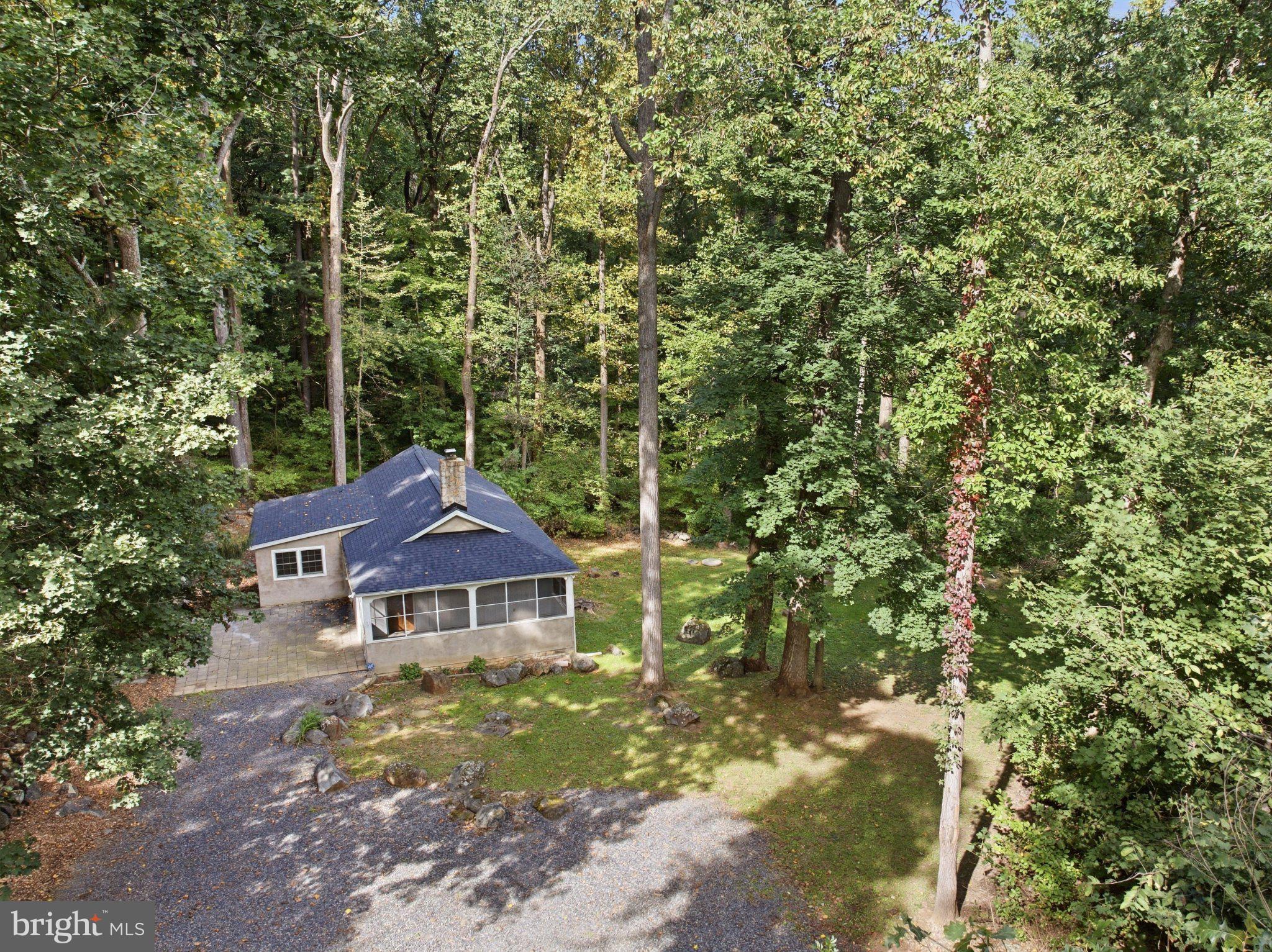 1819 SNYDER ROAD