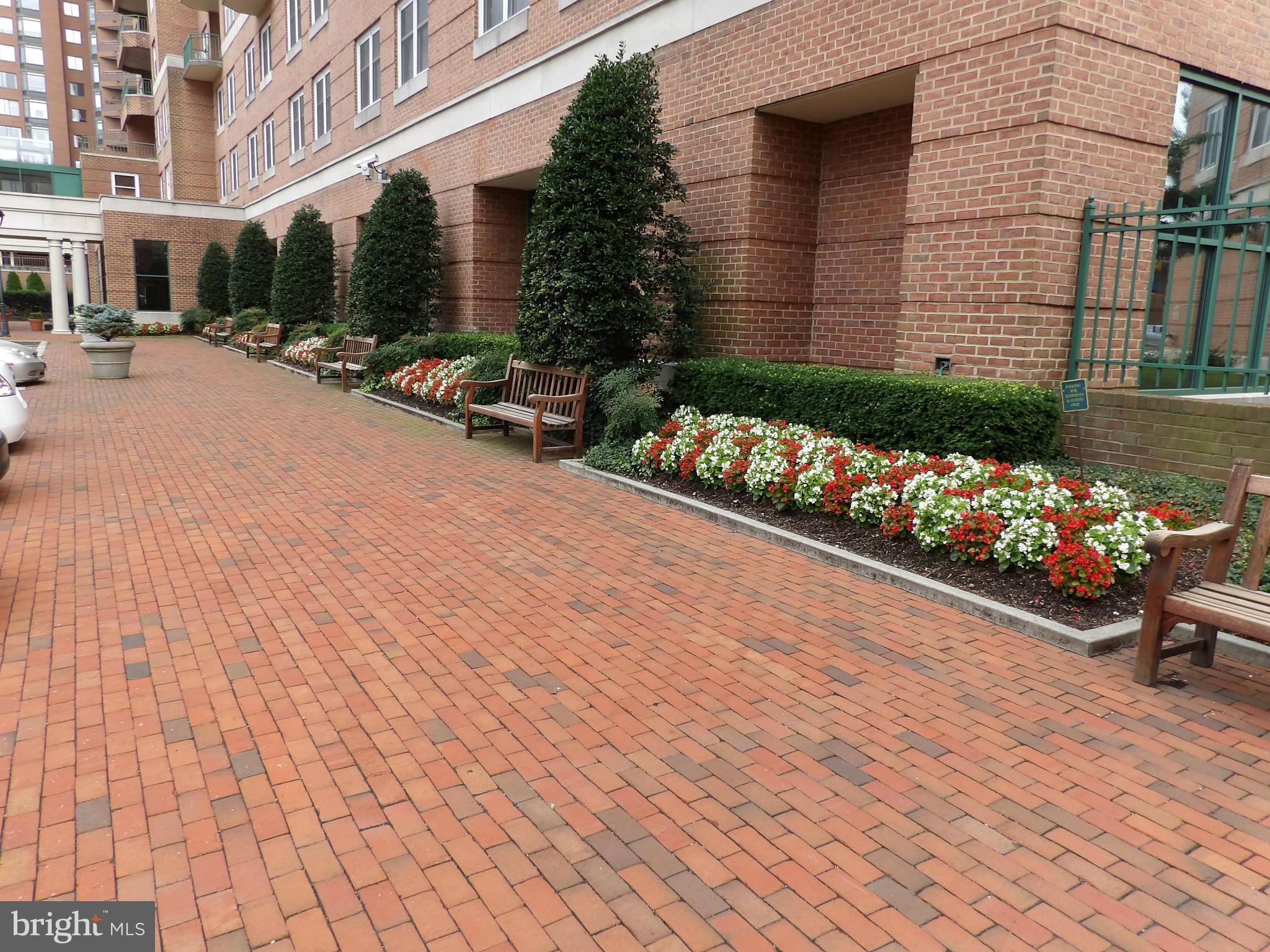 TUSCANY CANTERBURY - Residential Lease