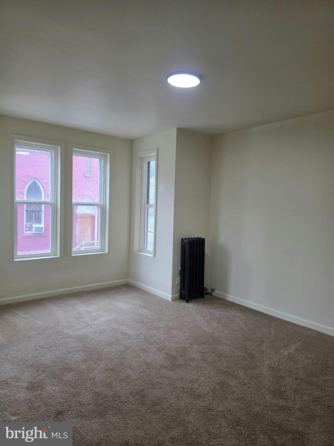 196 S 2ND STREET S
