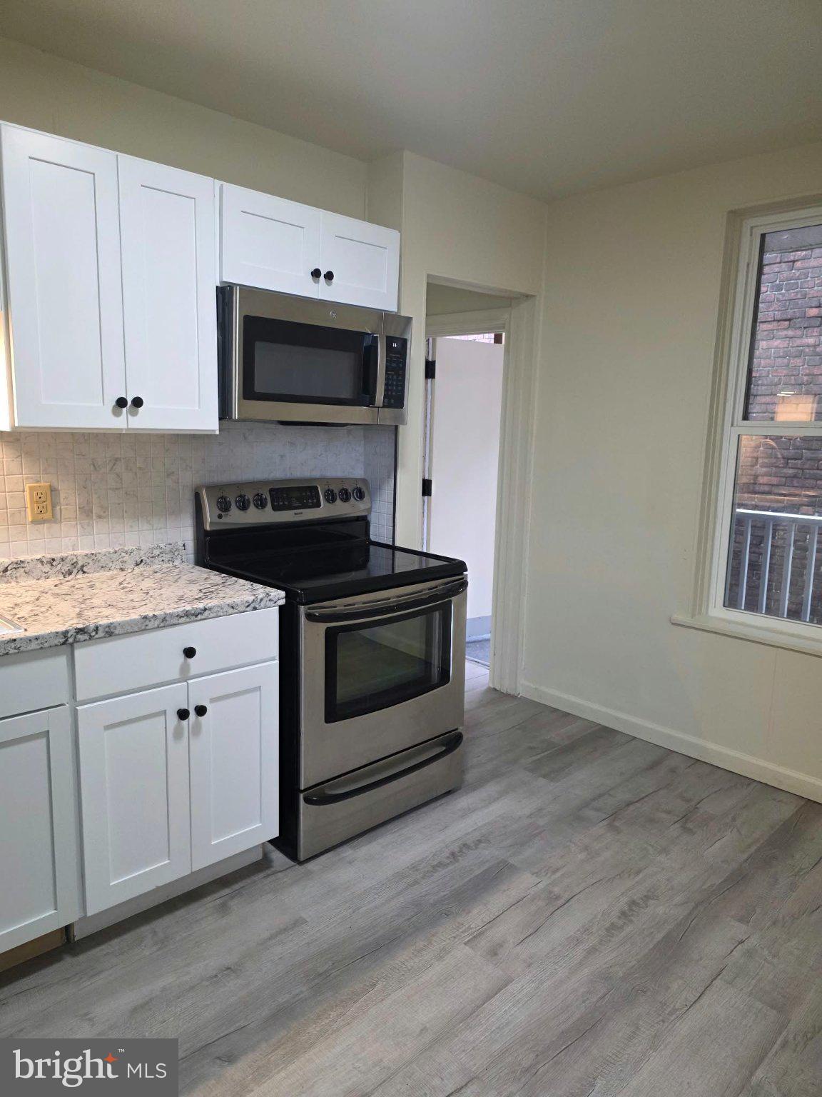 196 S 2ND STREET S
