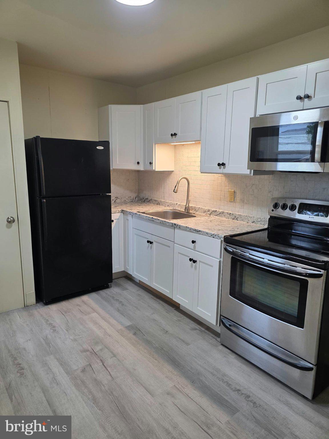 196 S 2ND STREET S