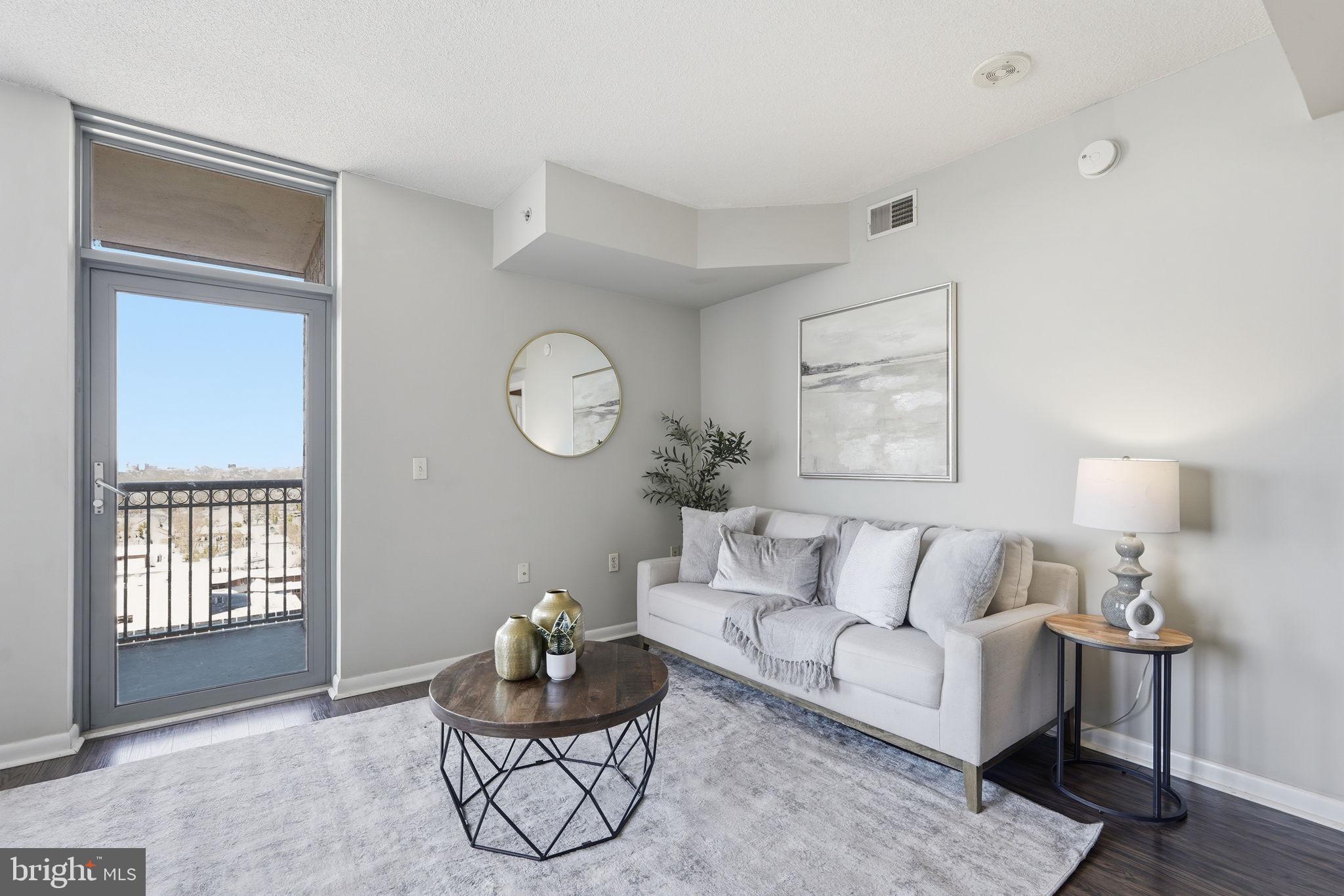 851 N GLEBE ROAD 1812