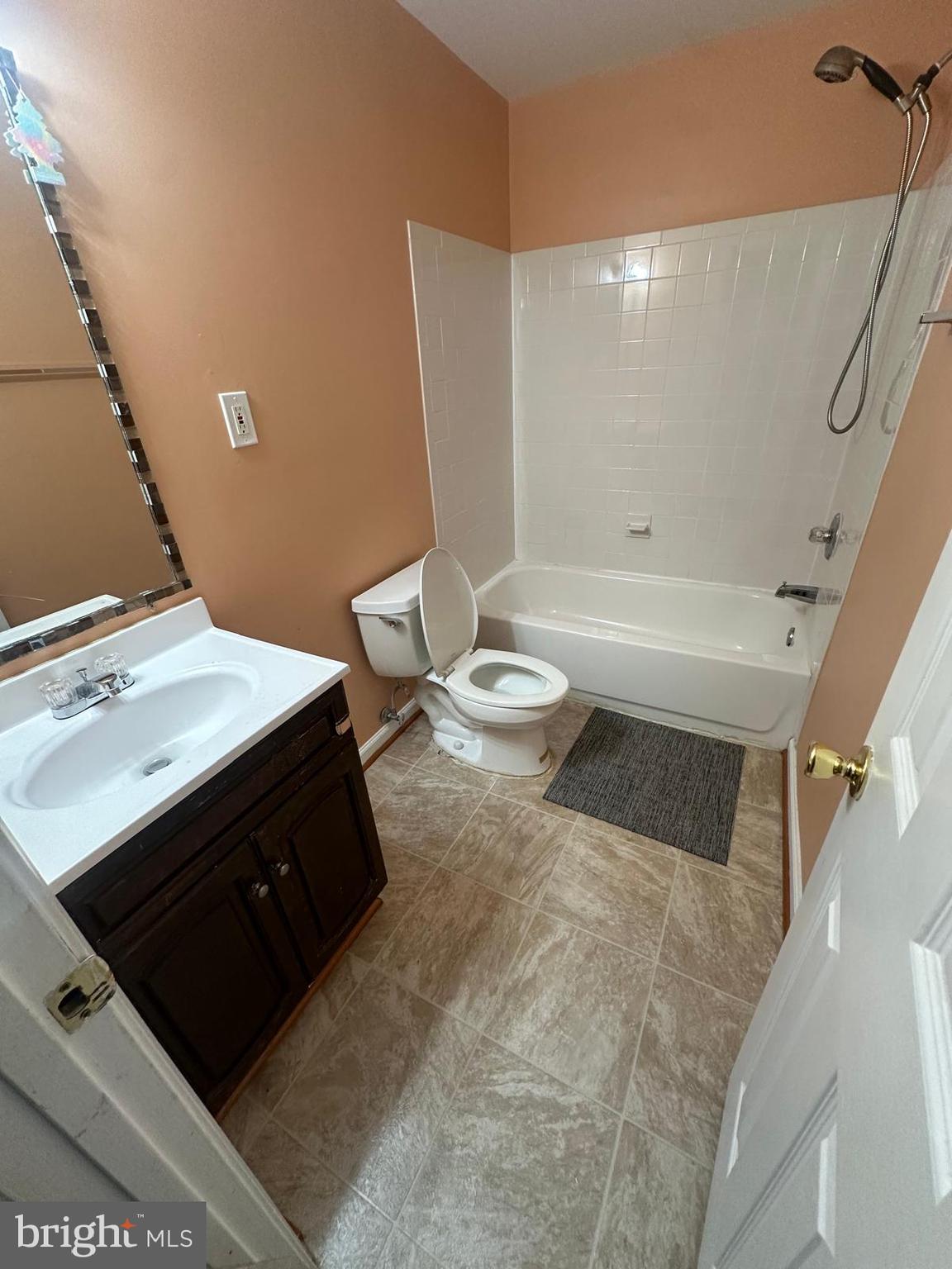 LAKECREST - Residential