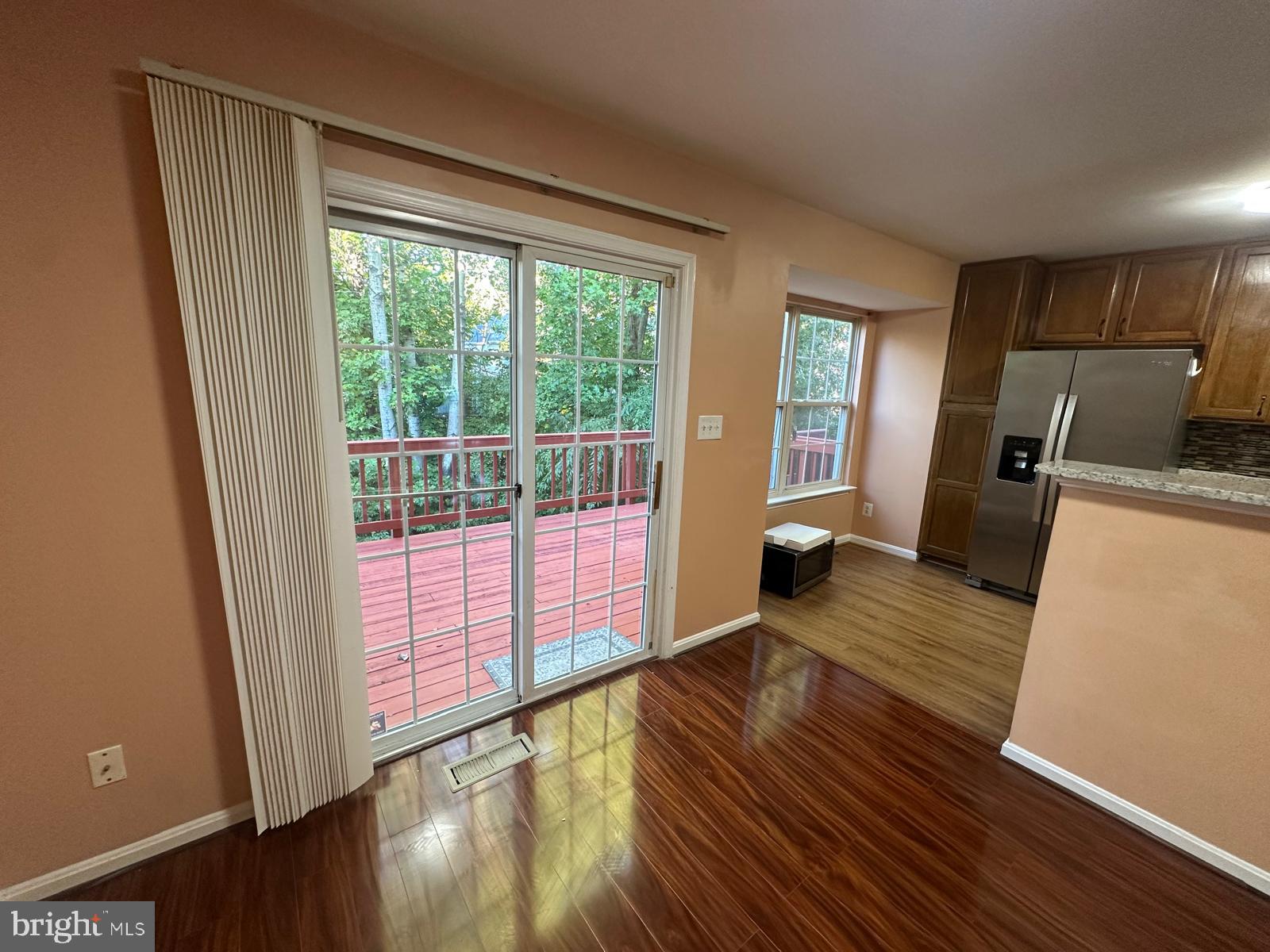 LAKECREST - Residential