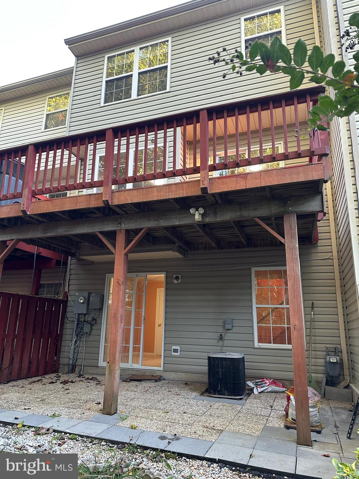 LAKECREST - Residential