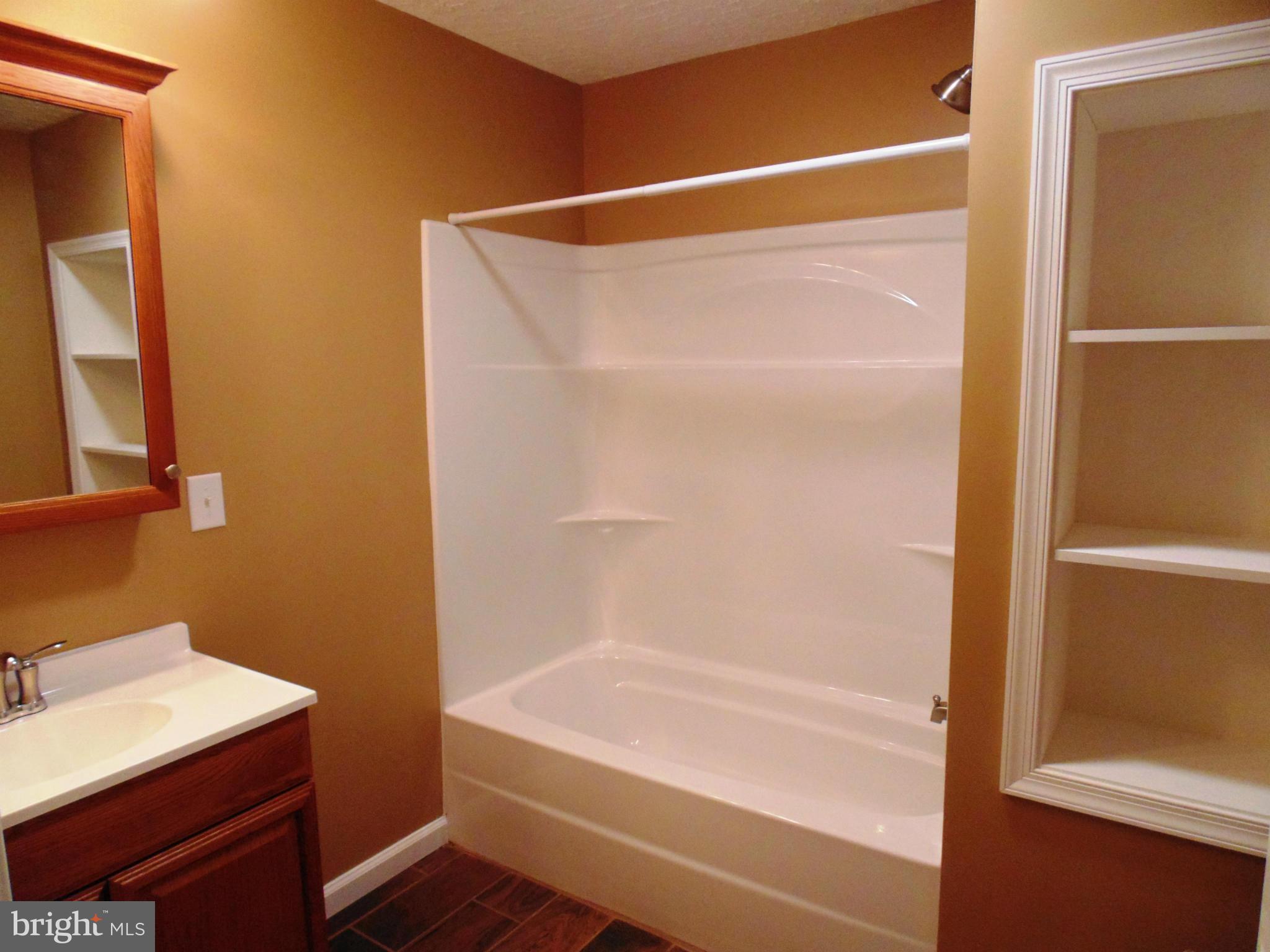 PLEASANT VIEW - Residential Lease