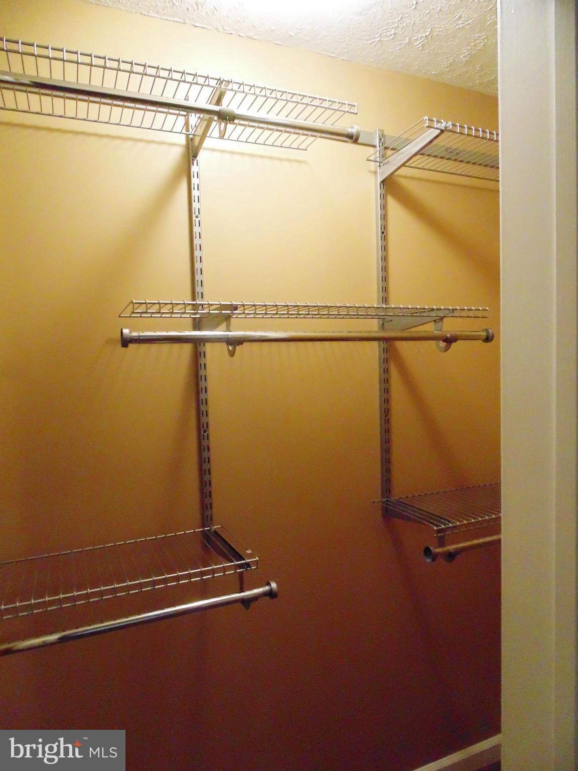 PLEASANT VIEW - Residential Lease