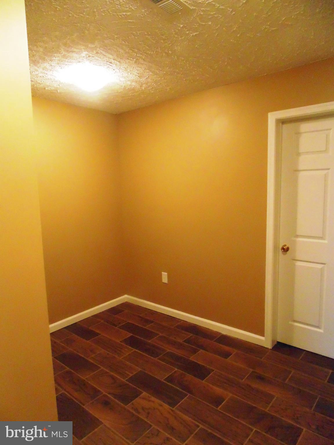 PLEASANT VIEW - Residential Lease