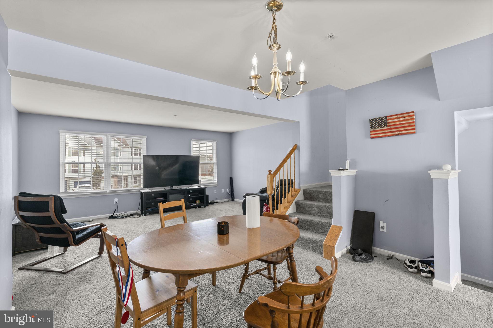 CARROLLWOOD MANOR - Residential