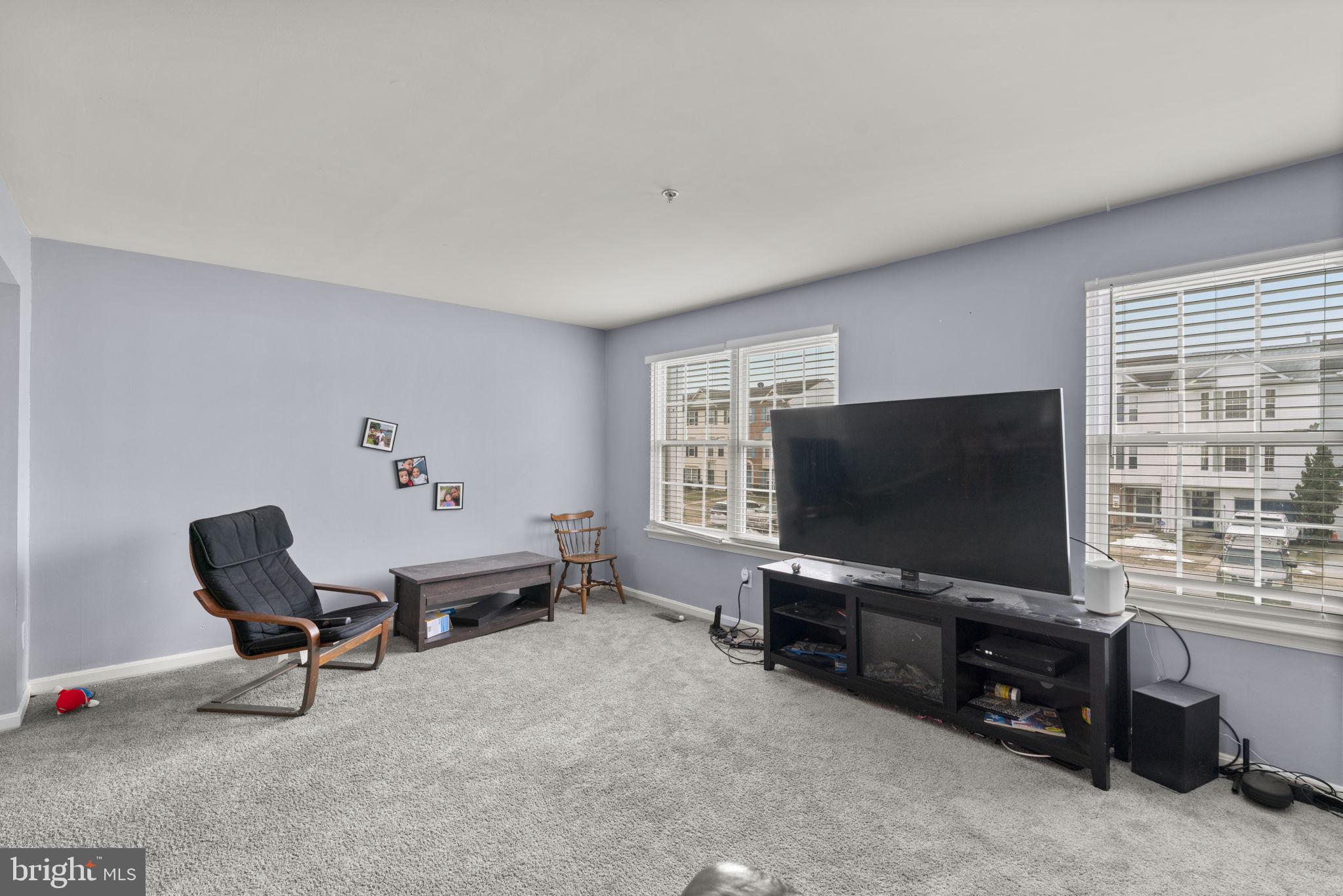 CARROLLWOOD MANOR - Residential