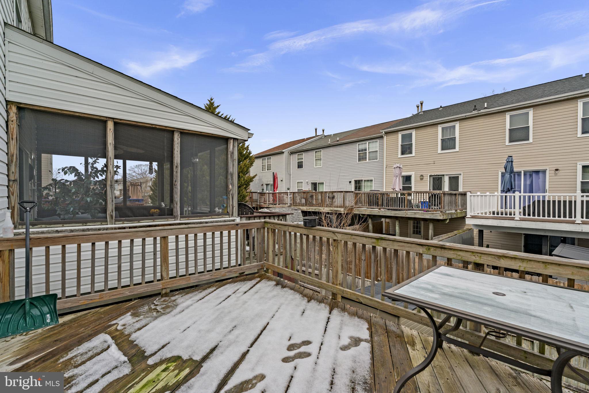 CARROLLWOOD MANOR - Residential