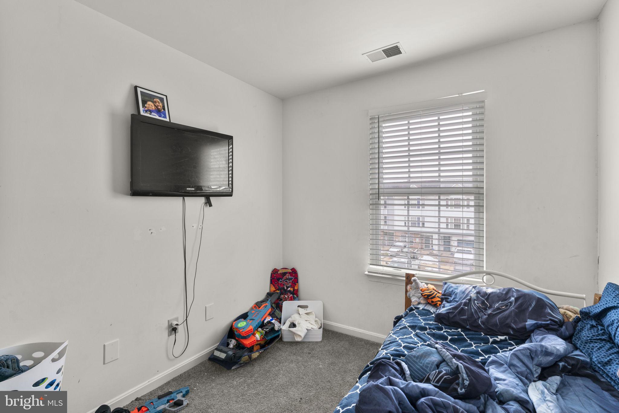 CARROLLWOOD MANOR - Residential