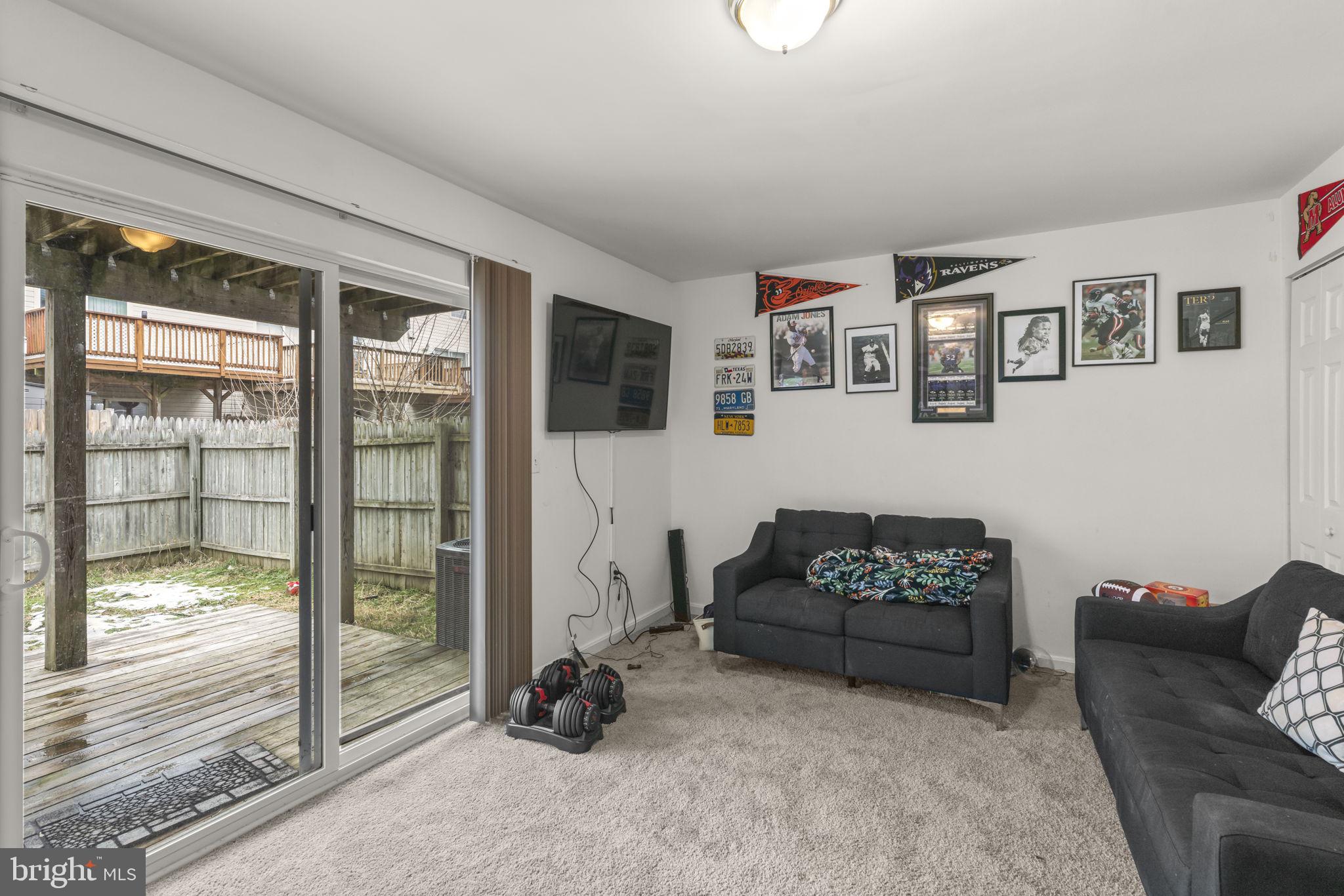 CARROLLWOOD MANOR - Residential