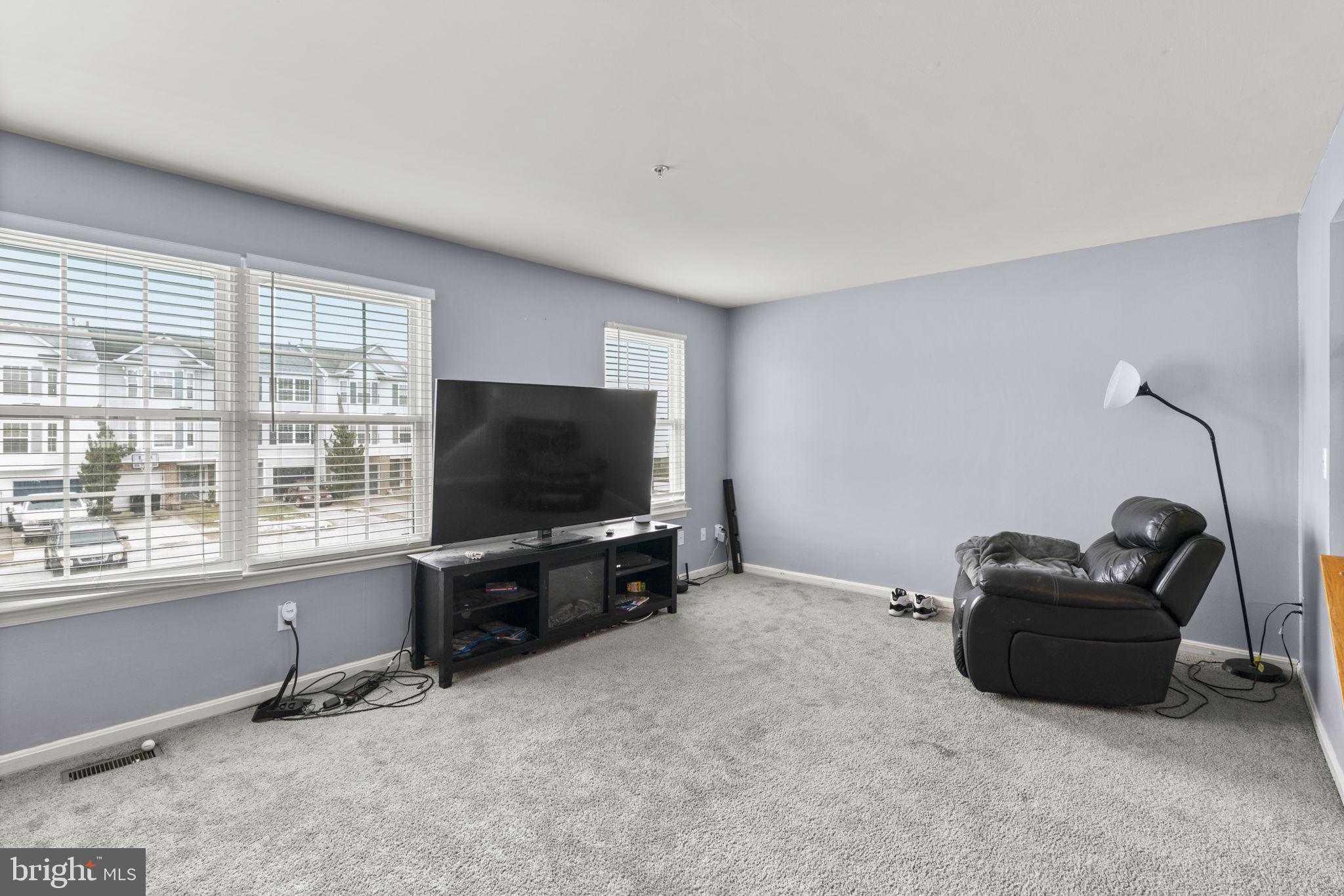 CARROLLWOOD MANOR - Residential