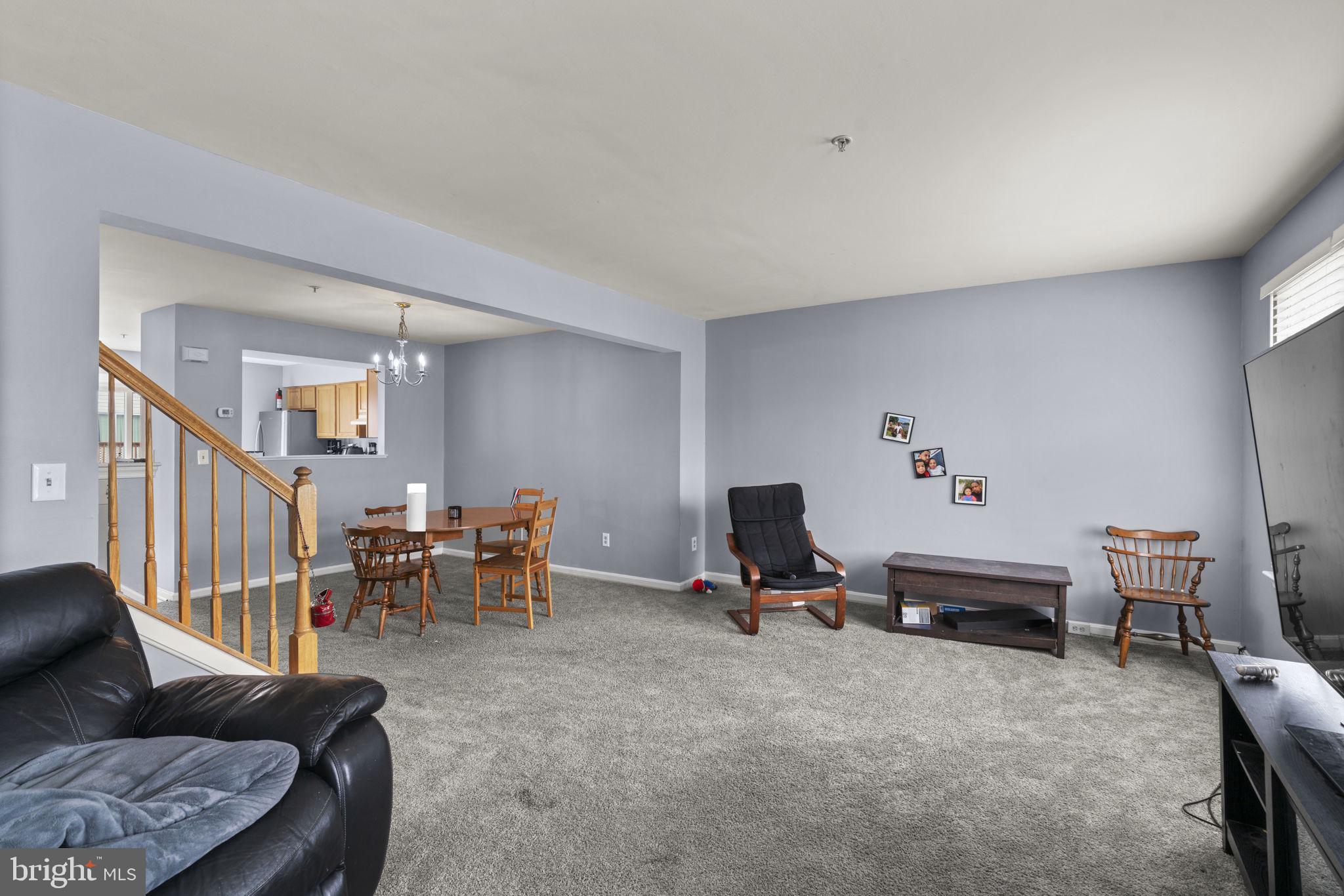 CARROLLWOOD MANOR - Residential