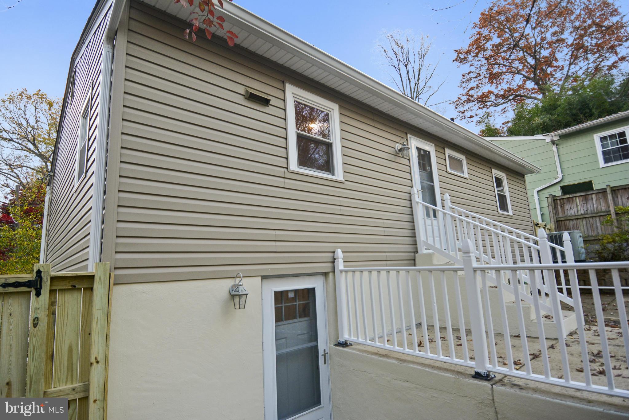 HOLLYWOOD PARK - Residential