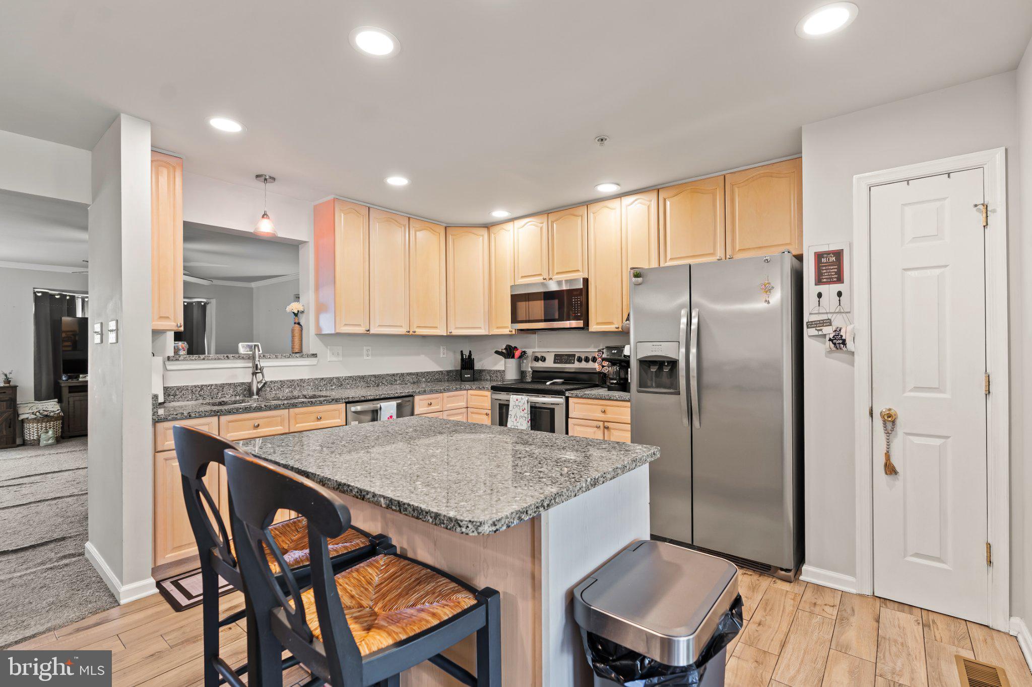 WHISPERING RIDGE - Residential