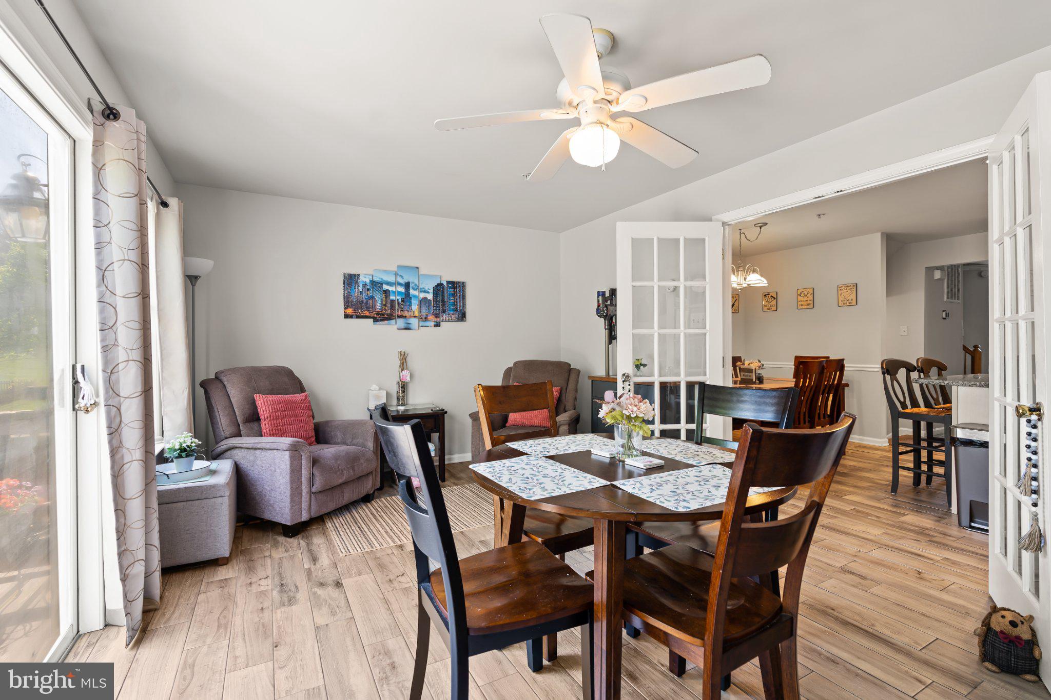 WHISPERING RIDGE - Residential