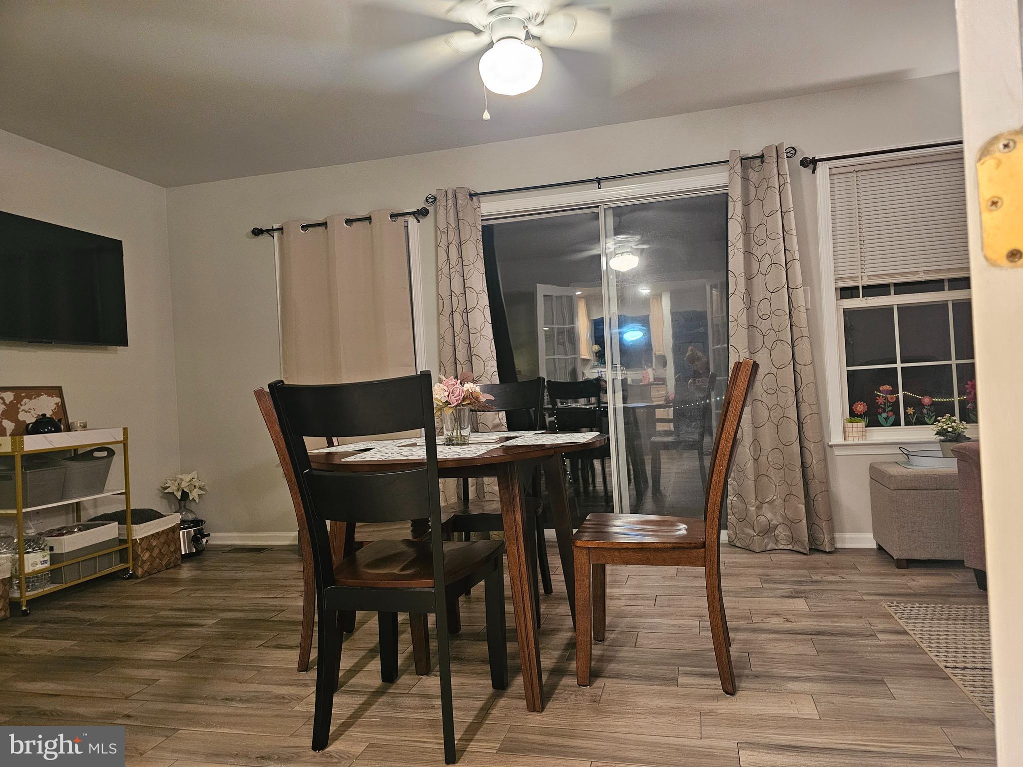 WHISPERING RIDGE - Residential