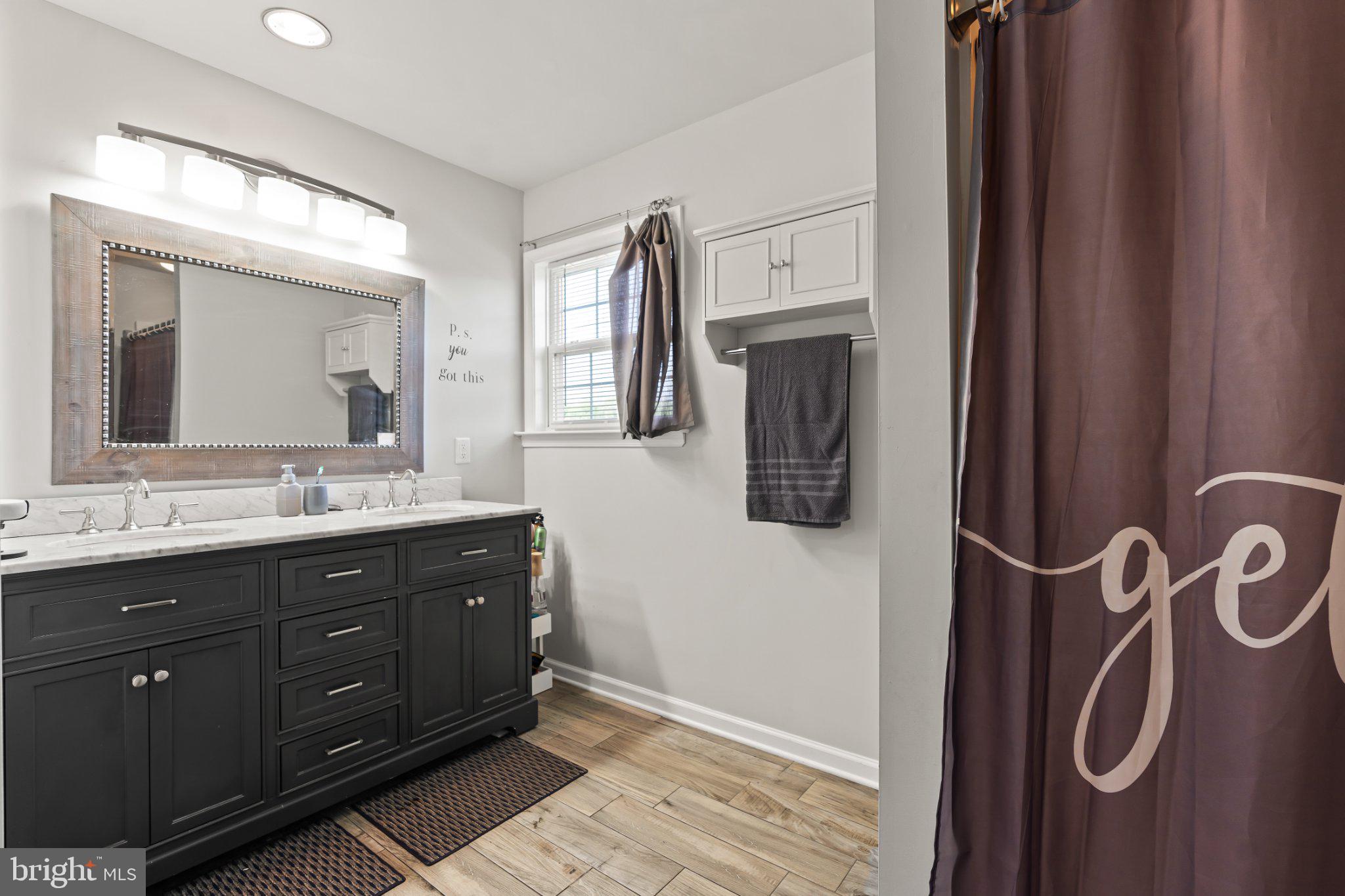 WHISPERING RIDGE - Residential