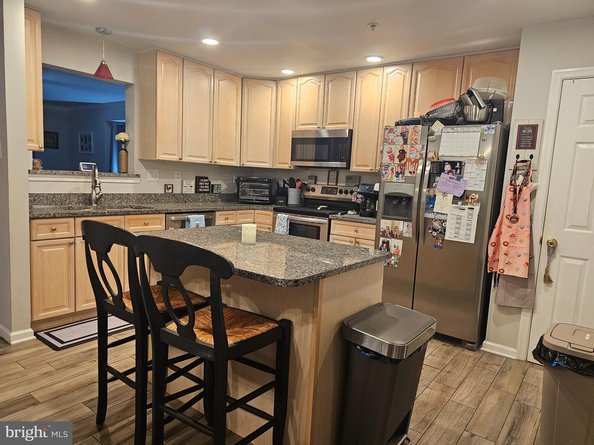 WHISPERING RIDGE - Residential