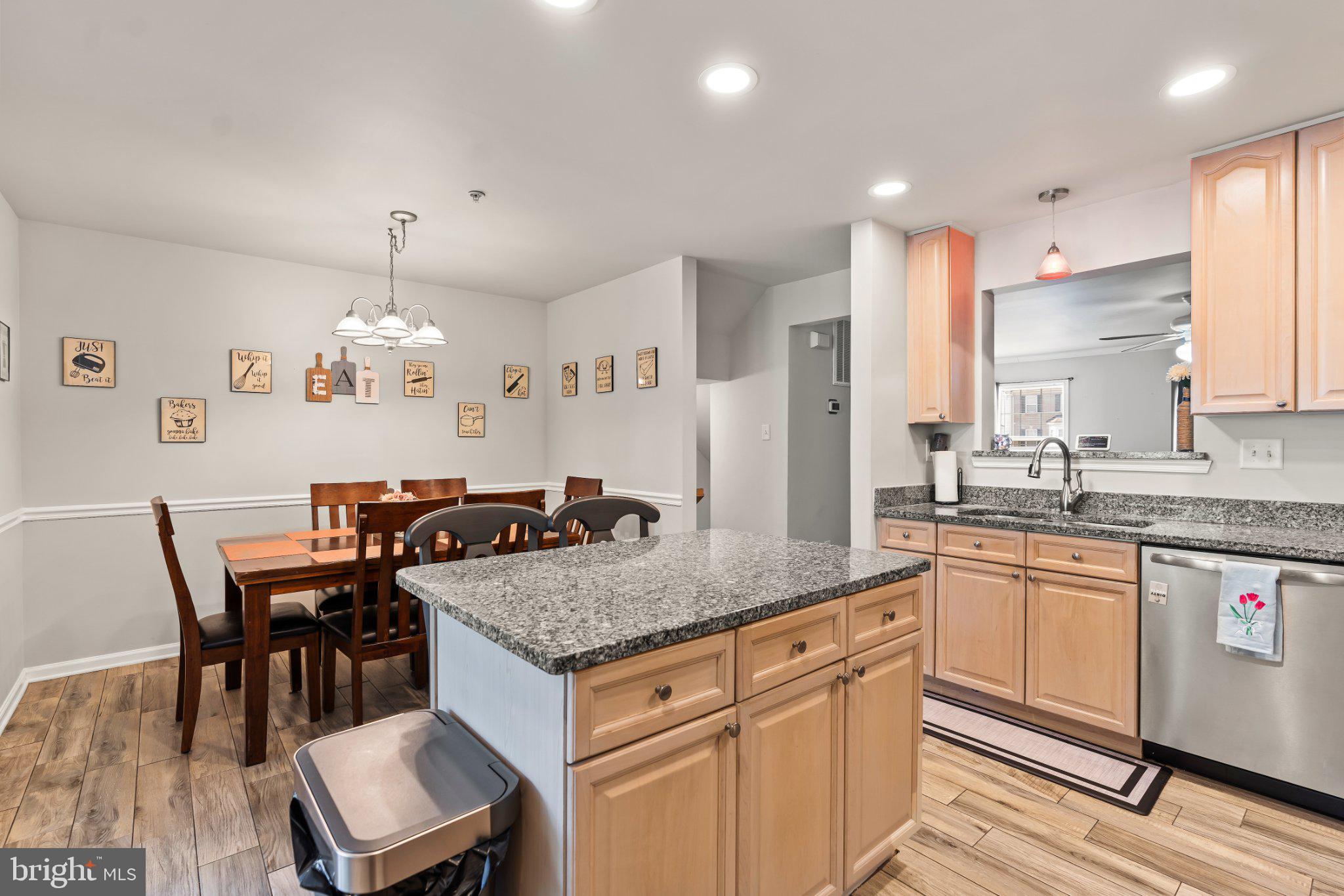 WHISPERING RIDGE - Residential